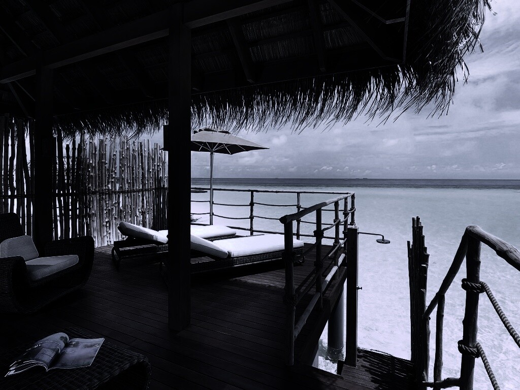 Домик на пляже обои