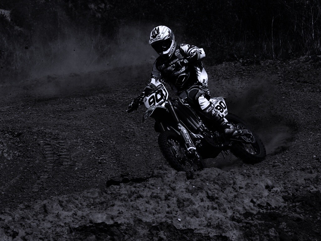 На мототреке обои