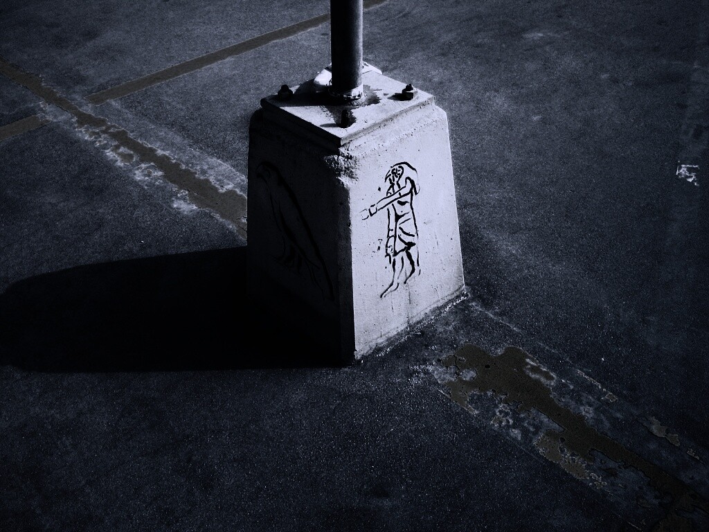 Египетские иероглифы на столбе обои