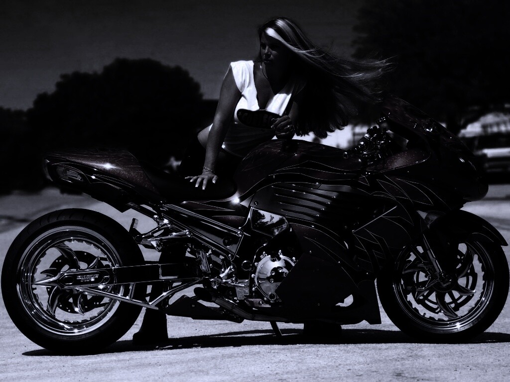 Девушка и байк обои