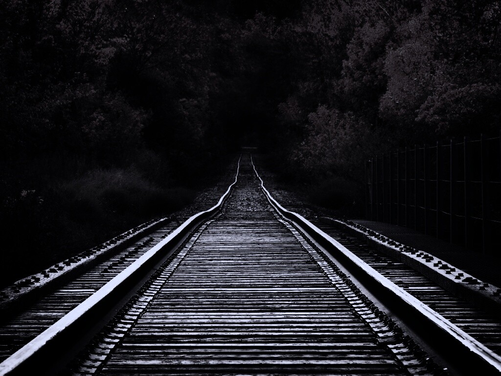 Железная дорога в осеннем лесу обои