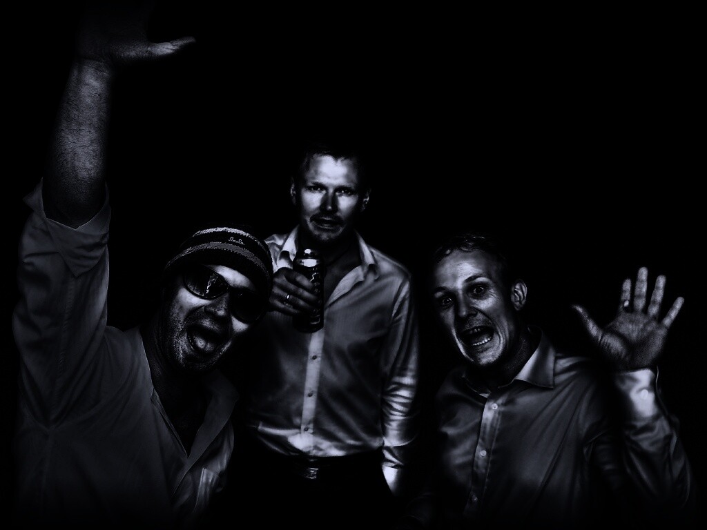 Колоритная тройка обои