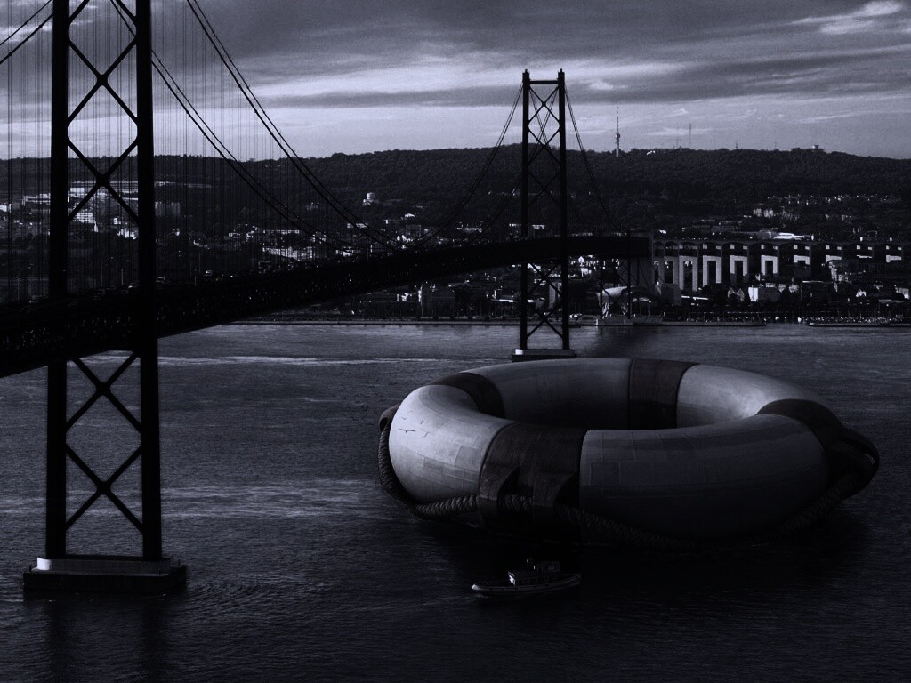 Огромный спасательный круг обои