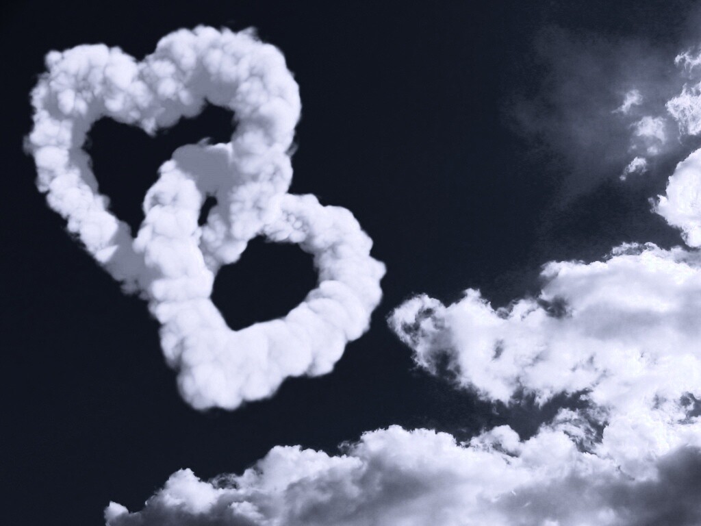 Облака в виде сердца обои