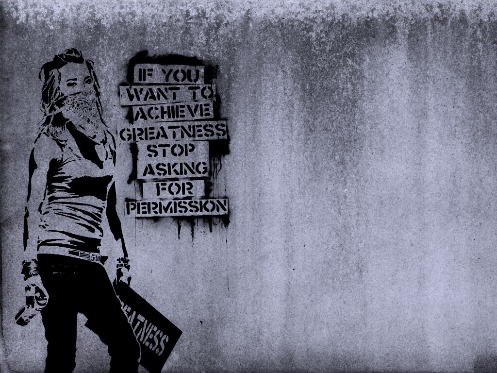 Девушка с баллончиком обои