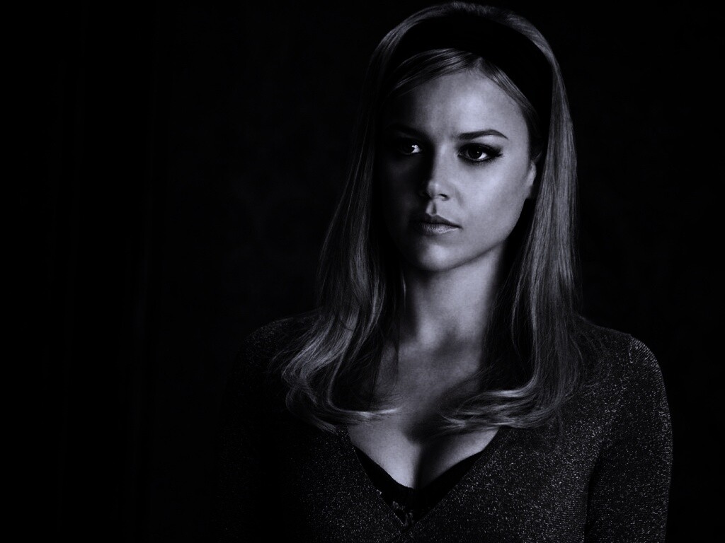 Эбби Корниш в Роли Милашки обои