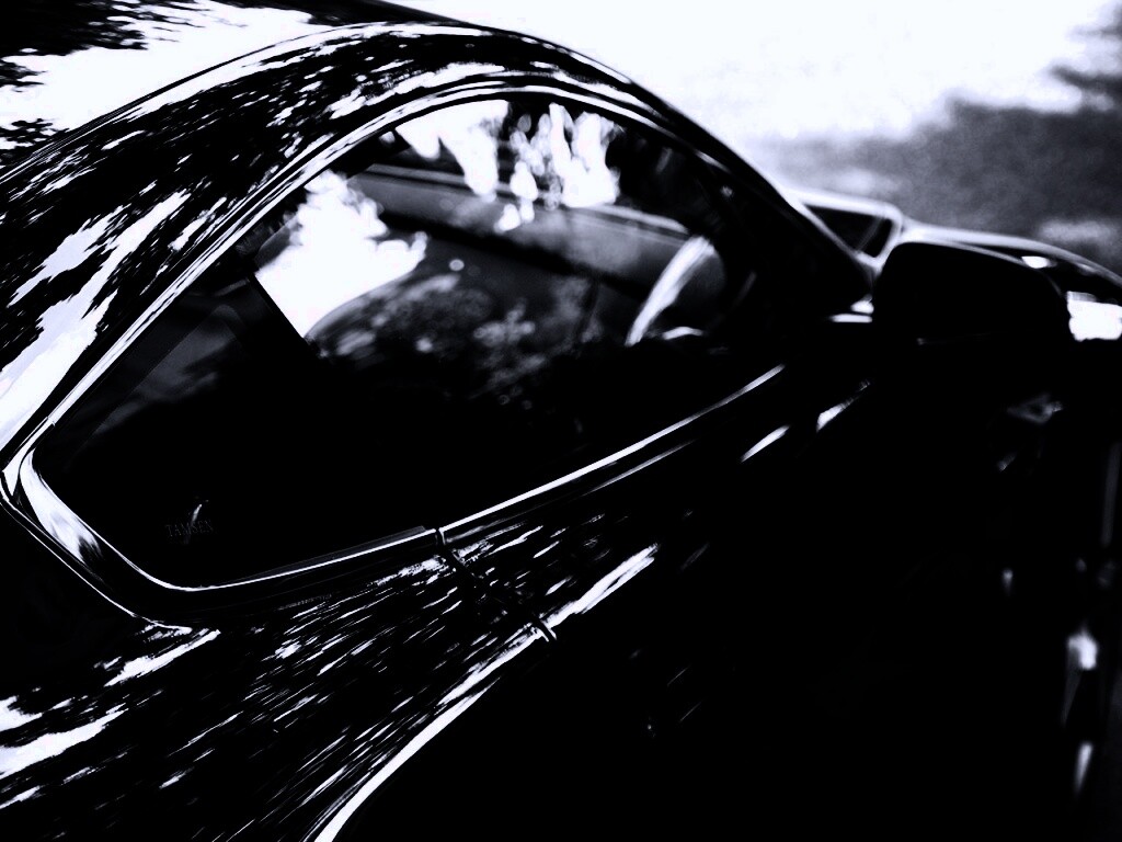 Астон-мартин боковое стекло обои