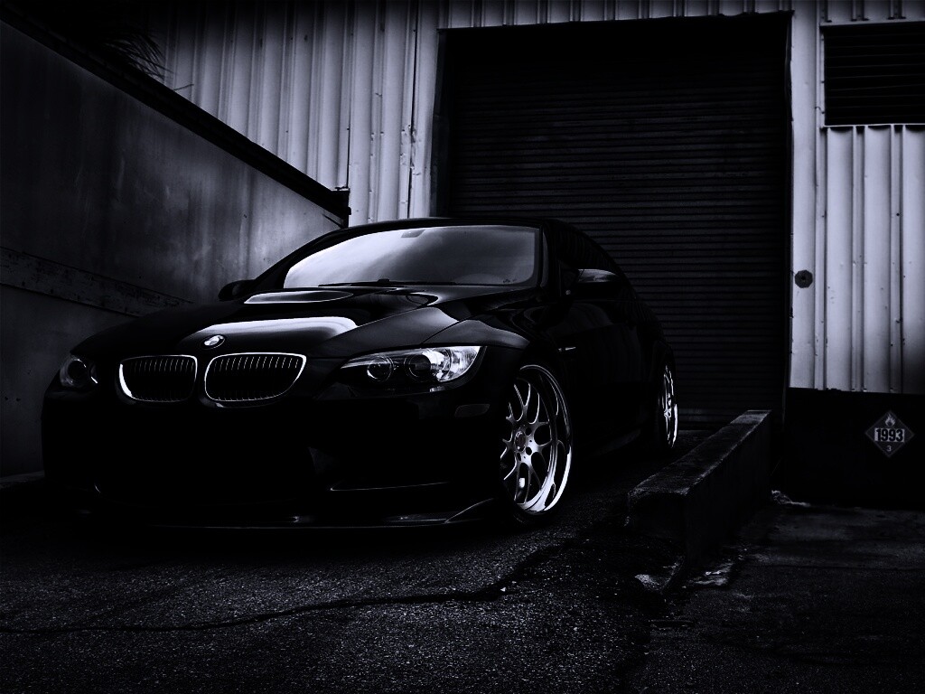 Чёрный БМВ обои