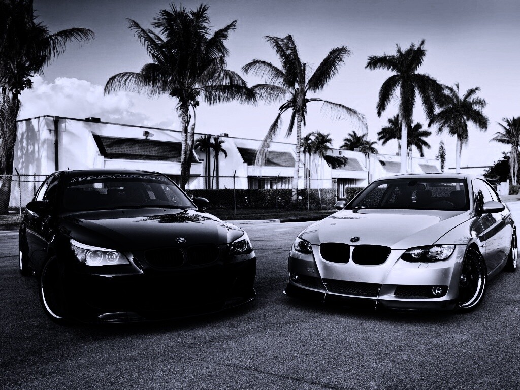 Чёрный и серебристый BMW обои
