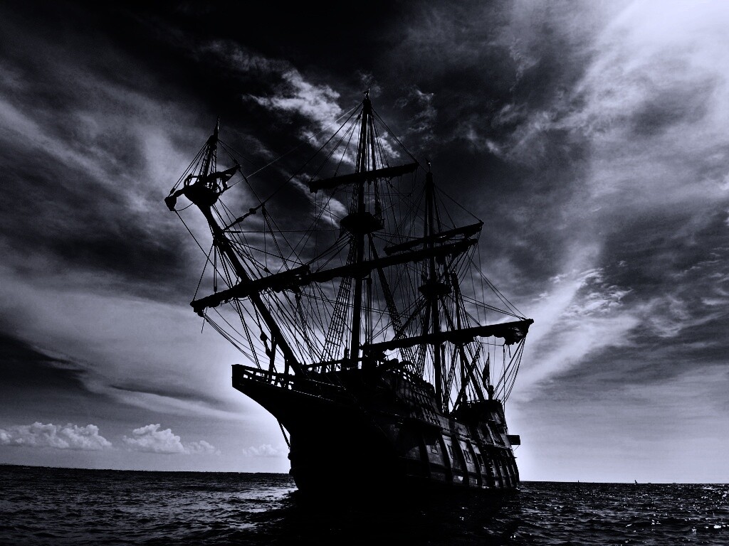 Галеон в море обои