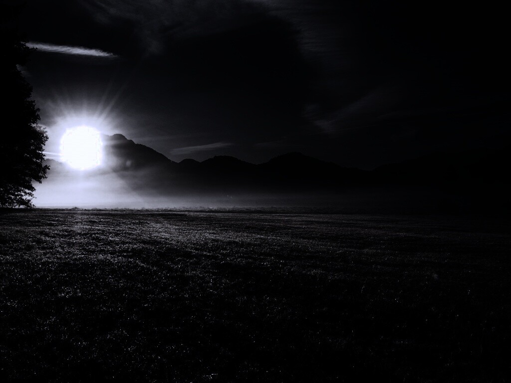 Восход над горами обои