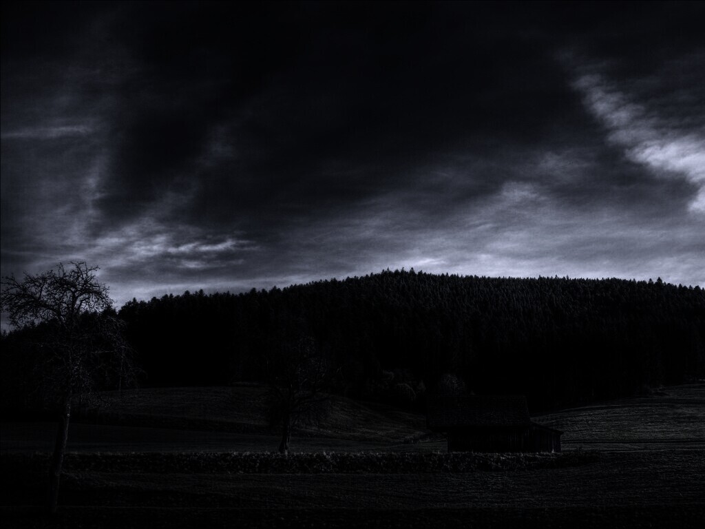 Домик в поле обои