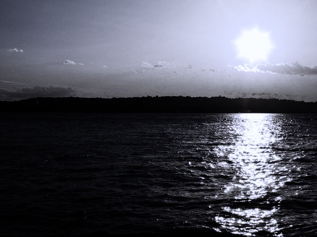 Красивое закатное озеро обои