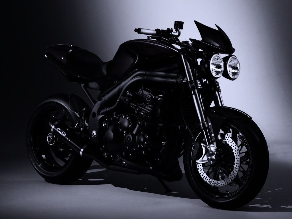 Мотоцикл в фотостудии обои