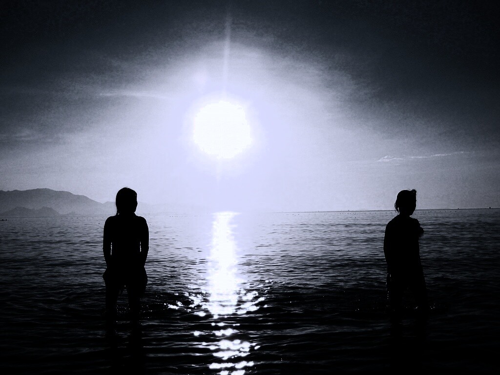 Море, солнце, девушки обои