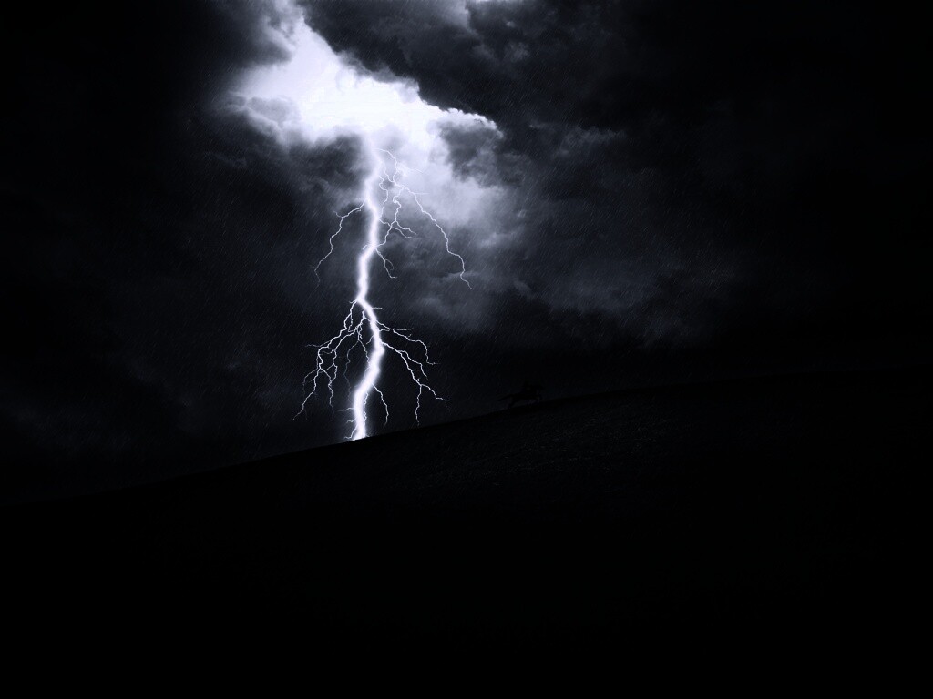 Всадник в буре обои