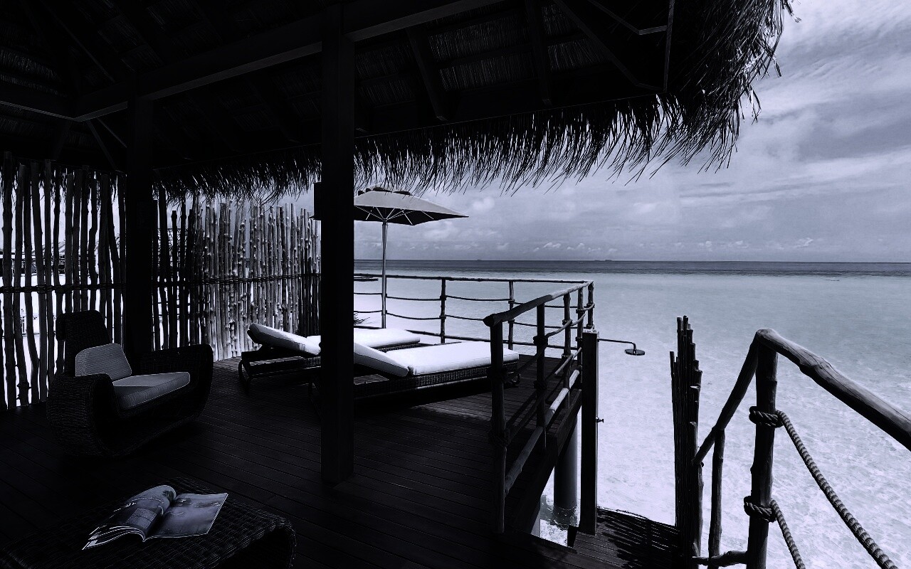 Домик на пляже обои