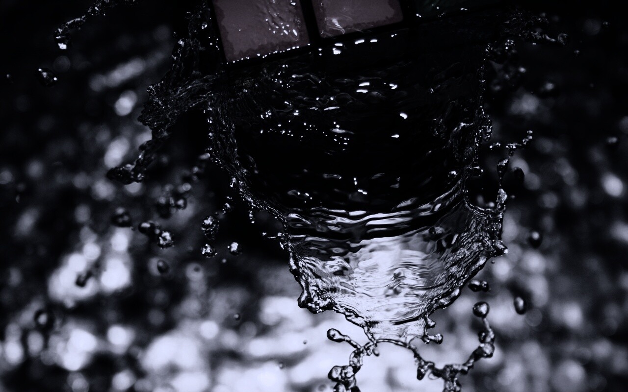 Кубик рубика в воде обои