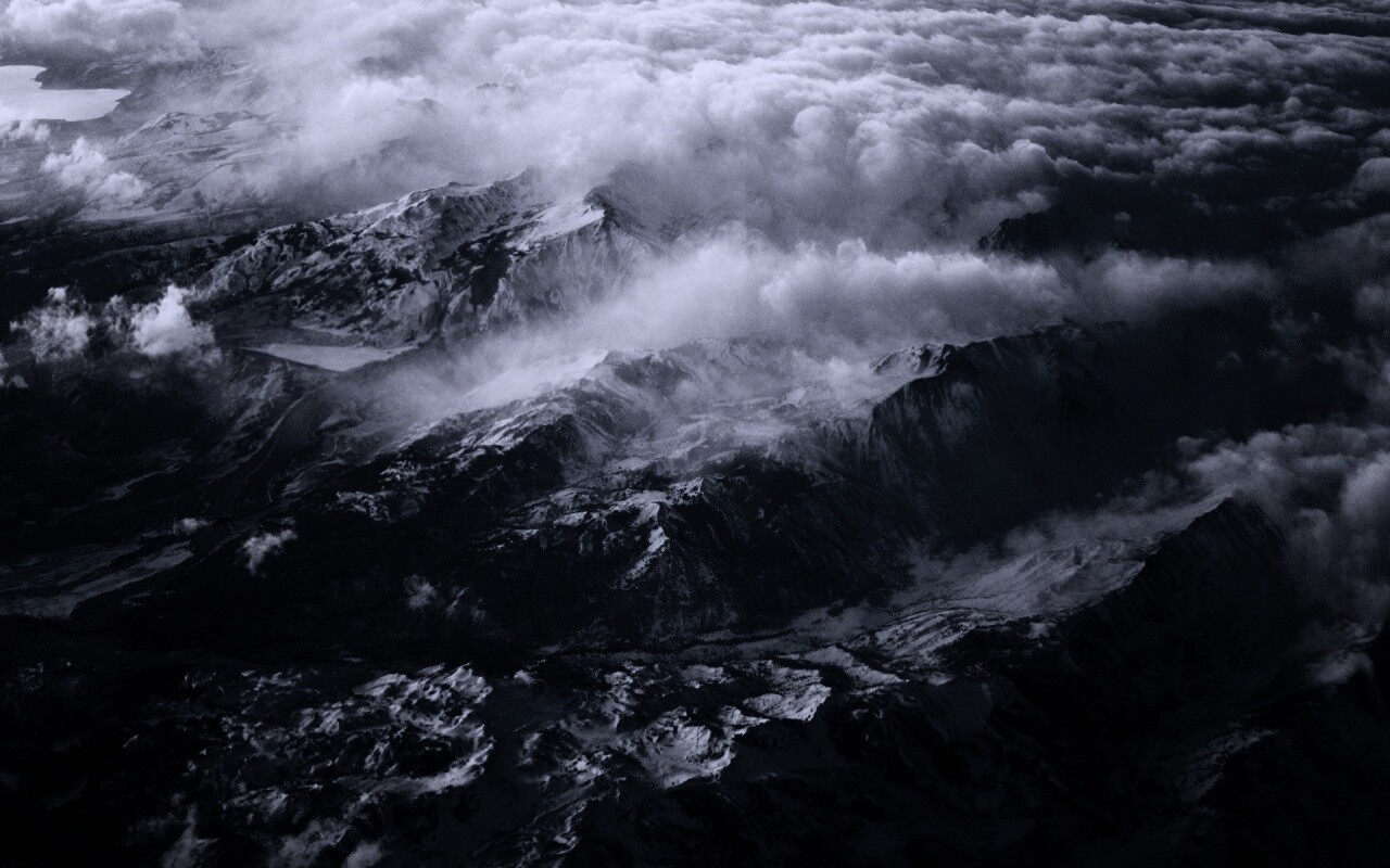 Облака в горах обои