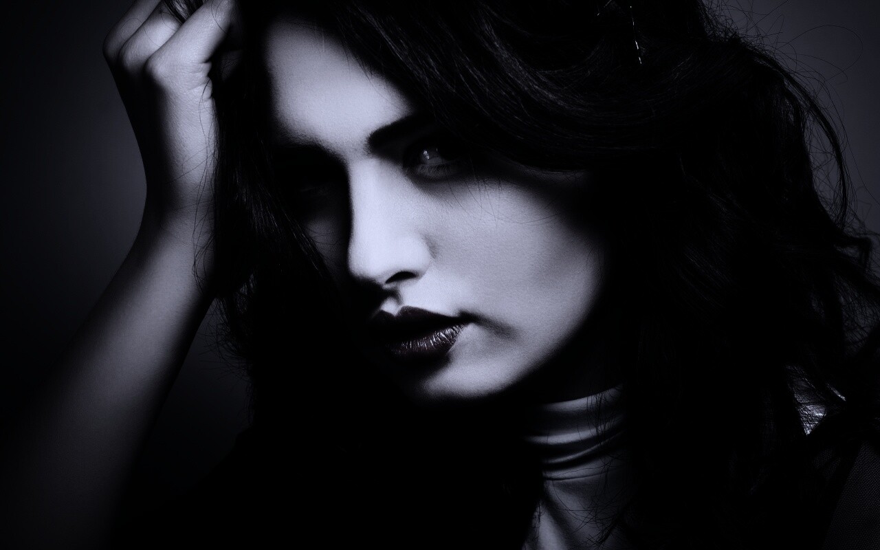 Модель с отличным макияжем обои