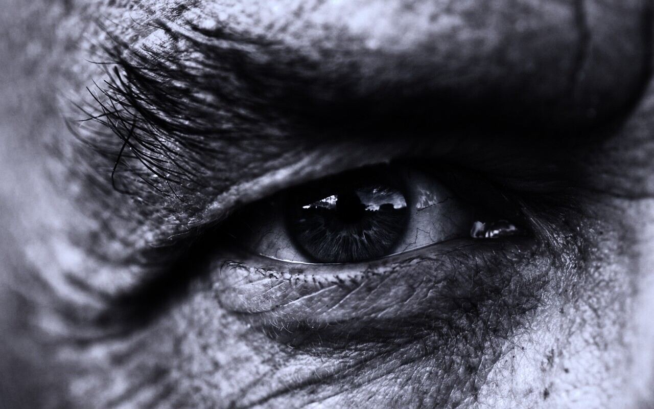 Глаз пожилого человека обои