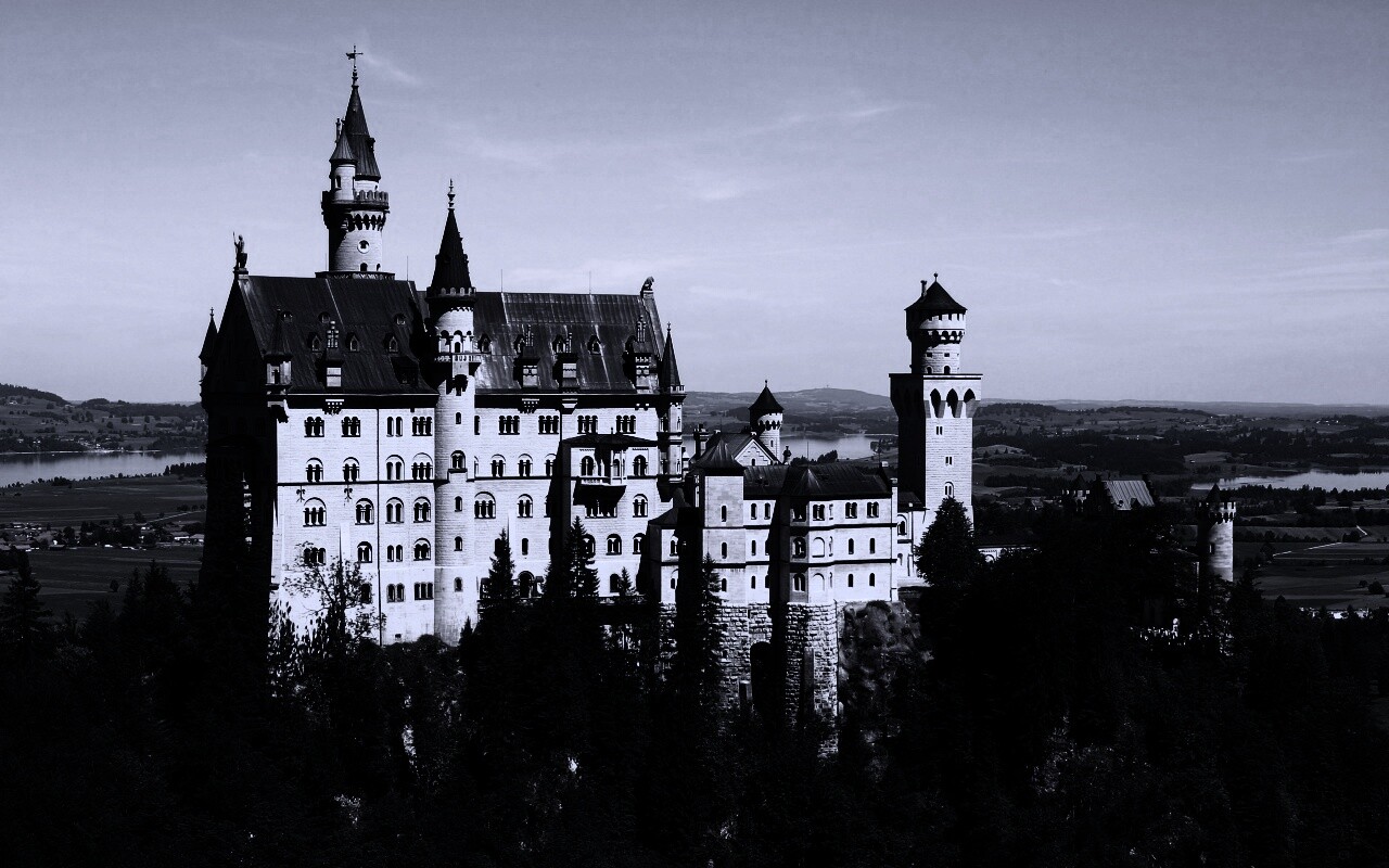 Замок Нойшванштайн в Баварии обои