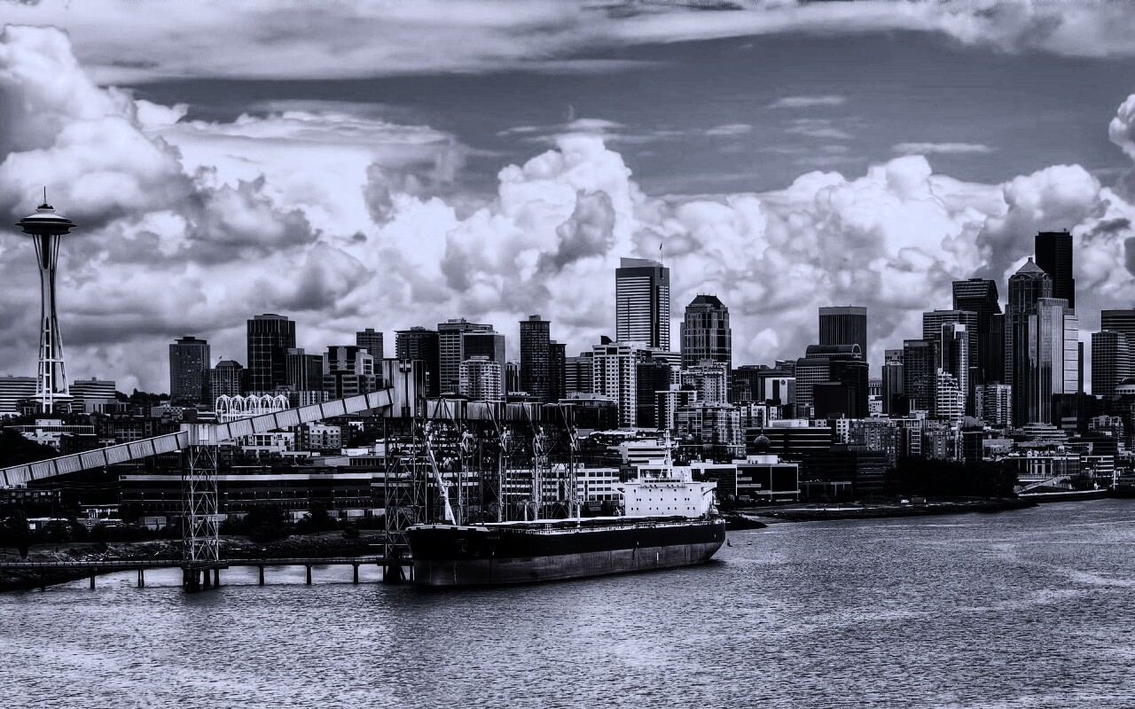 Баржа в ожидании отплытия обои