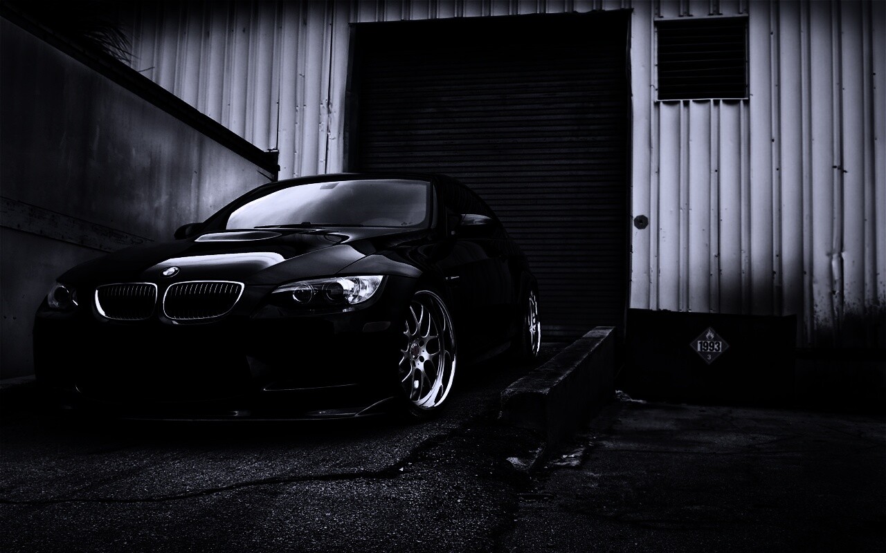 Чёрный БМВ обои