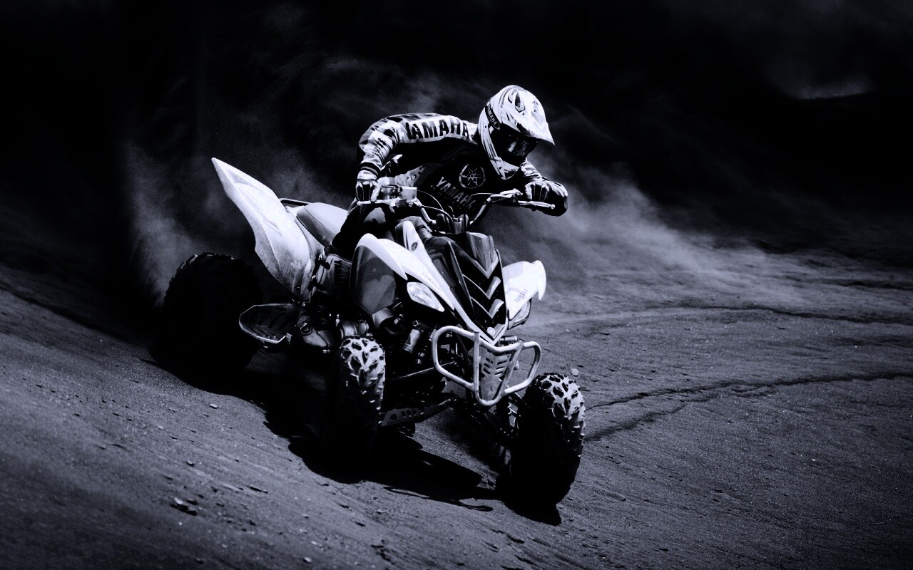 Спортсмен на квадроцикле обои