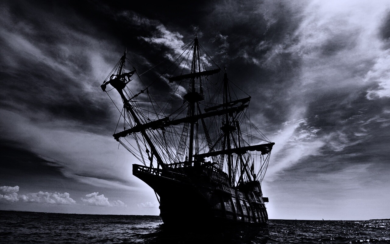 Галеон в море обои