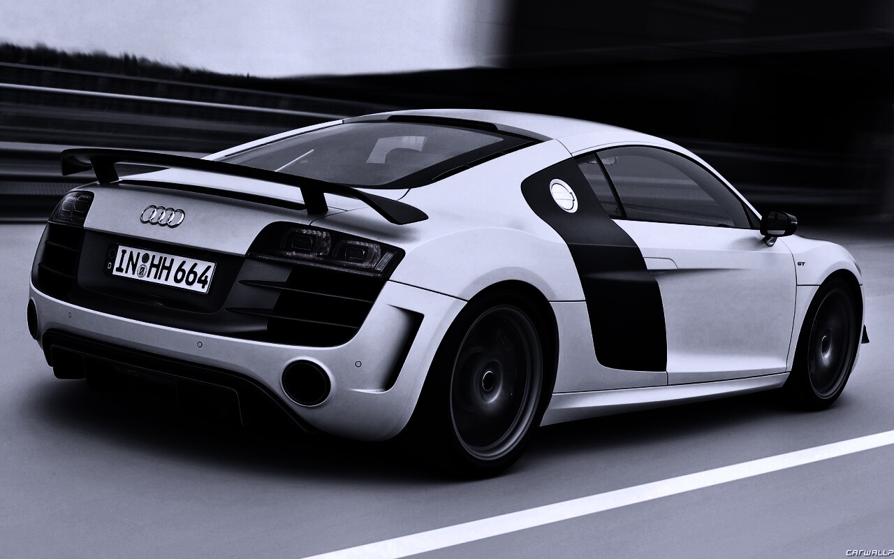 Audi R8 на скоростной трассе обои