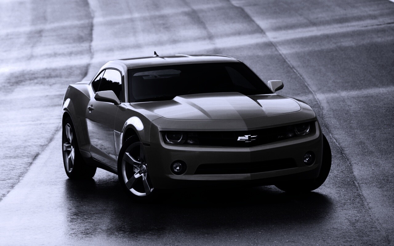 Шевроле Камаро на трассе обои