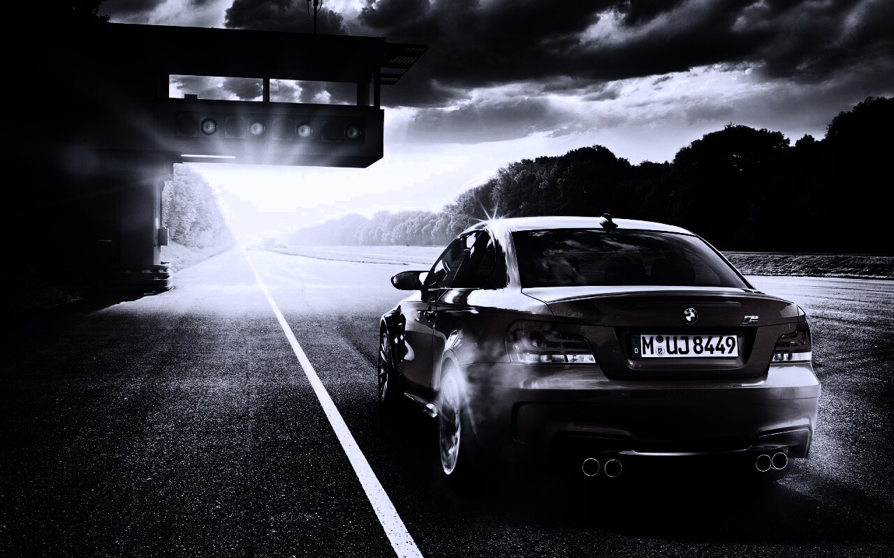 Оранжевый BMW серии M обои