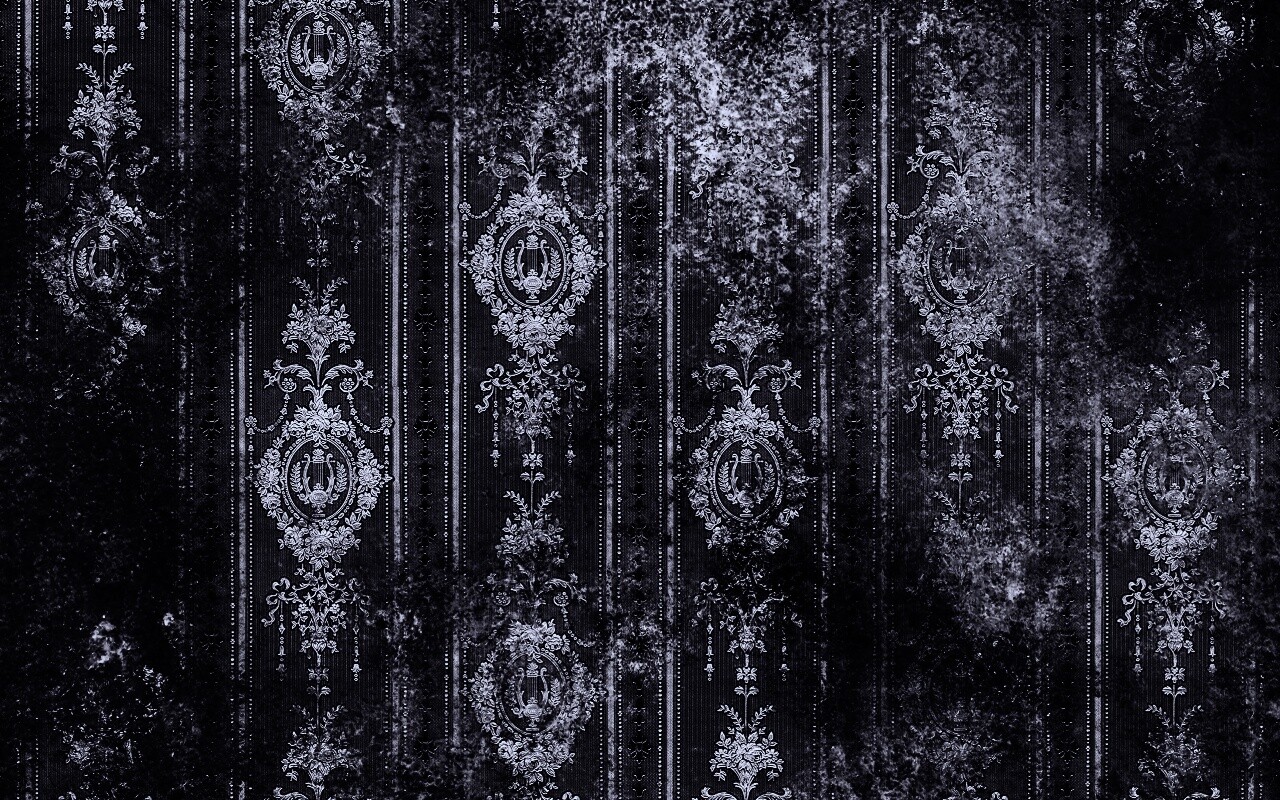 Старинные фиолетовые обои с узорами обои