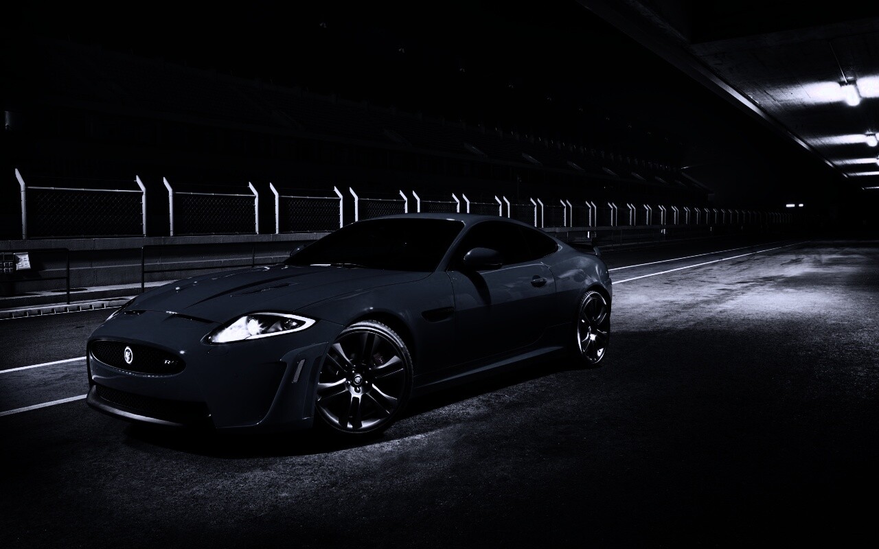 Синий спорткар на гоночном треке обои