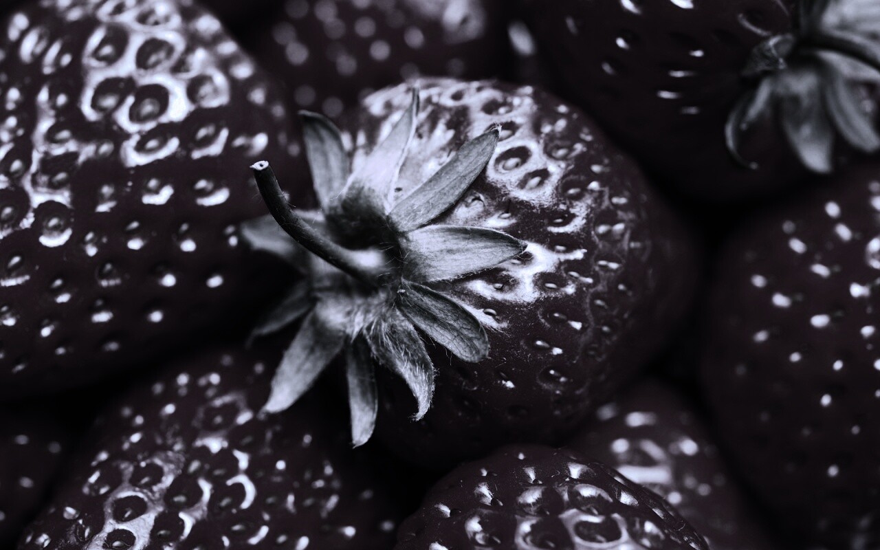 Сочная клубничка обои