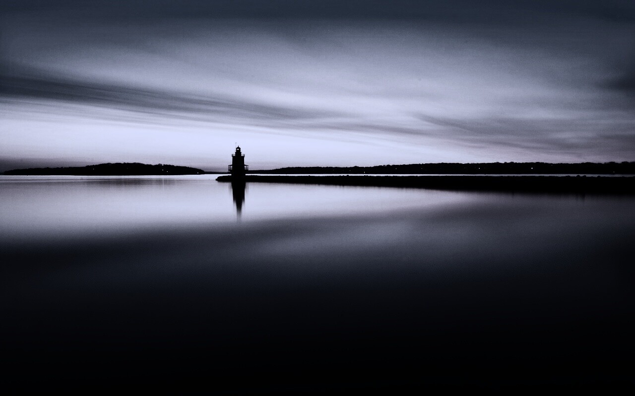 Маяк и его отражение обои
