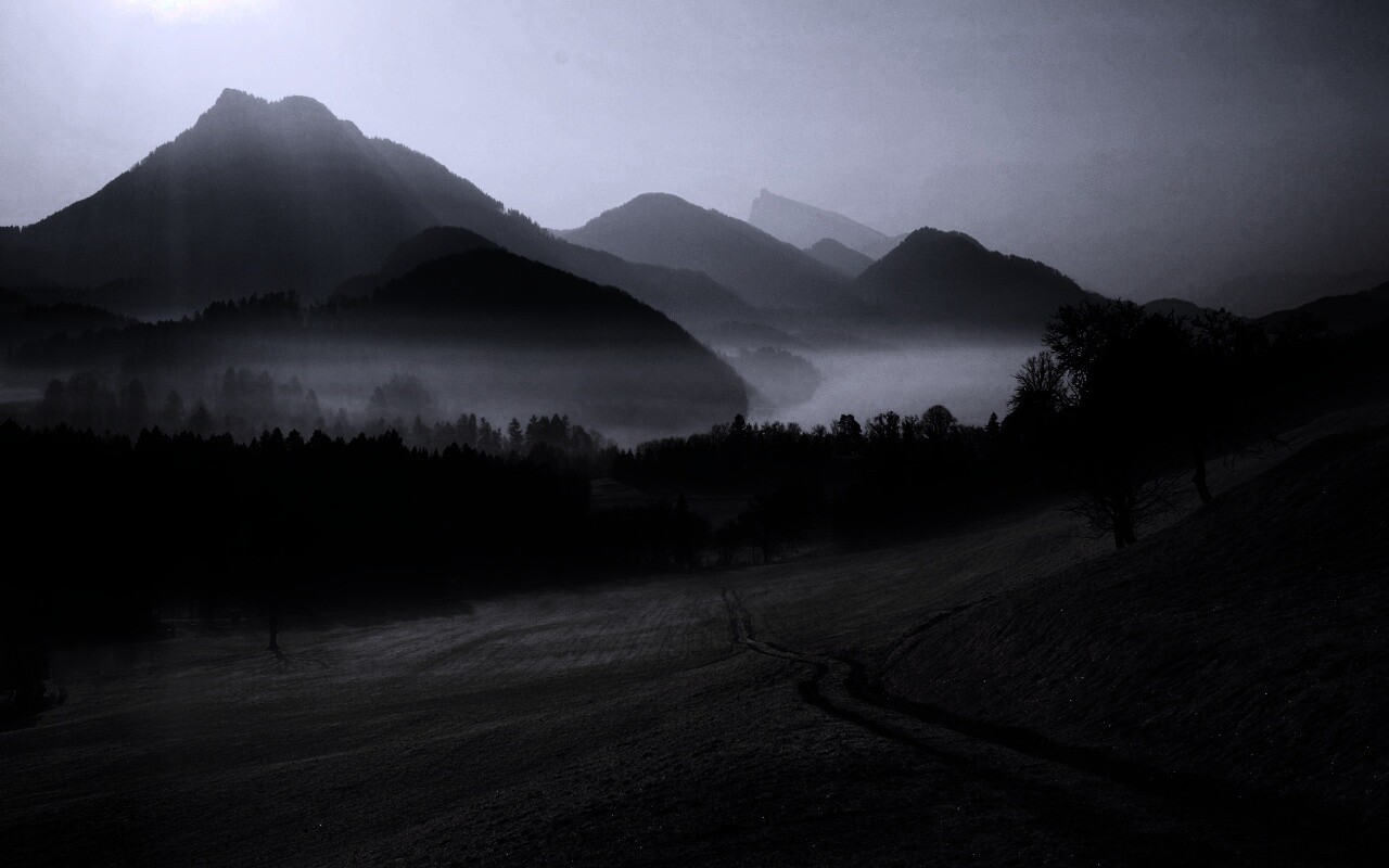 Дорога в туманную долину обои