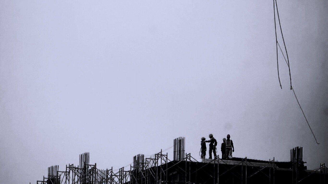 Строители на объекте обои