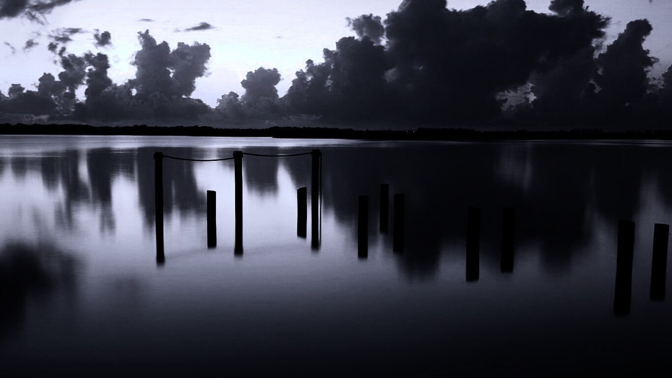 Столбики из воды обои