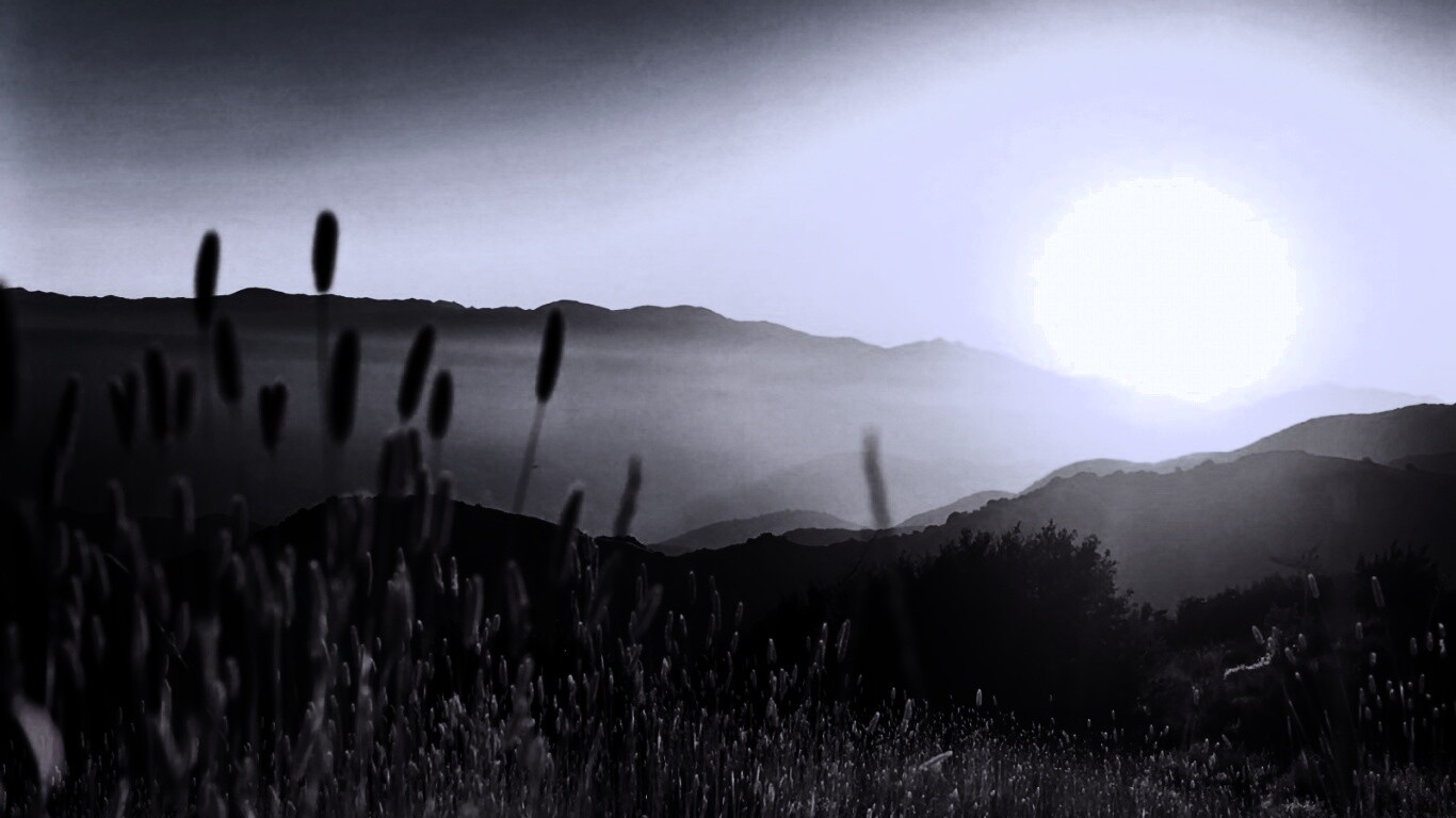 Восход над холмами обои