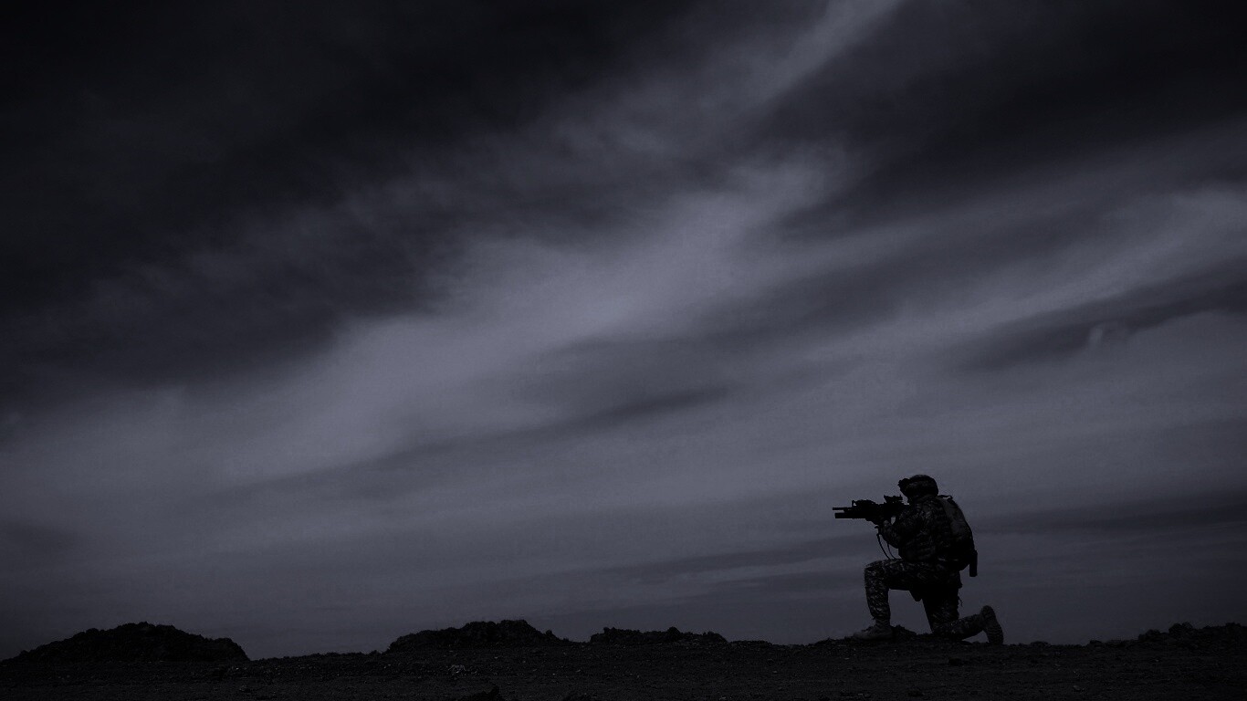 Стрельба с колена обои