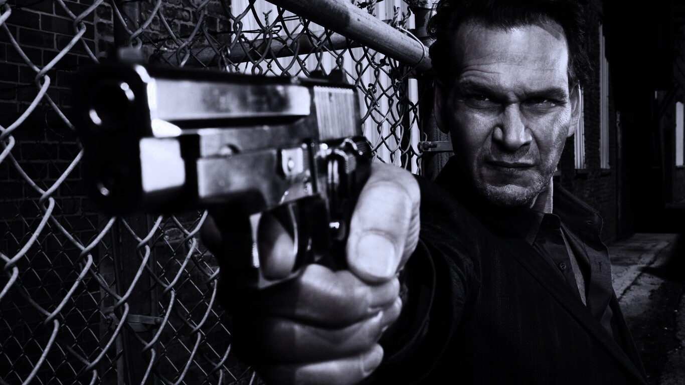 Патрик Суэйзи с пушкой обои