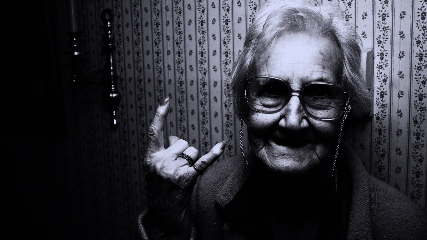 Чумовая бабуся обои