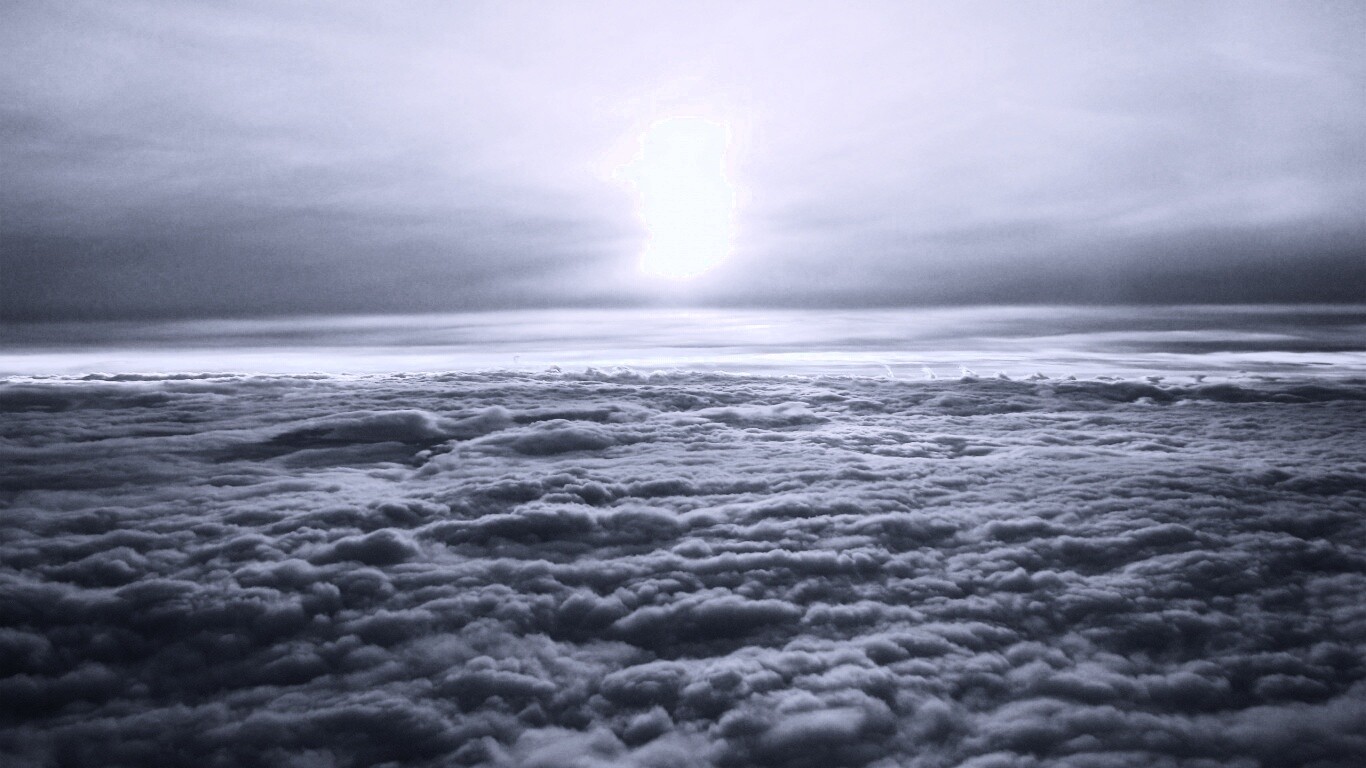 Над облаками обои