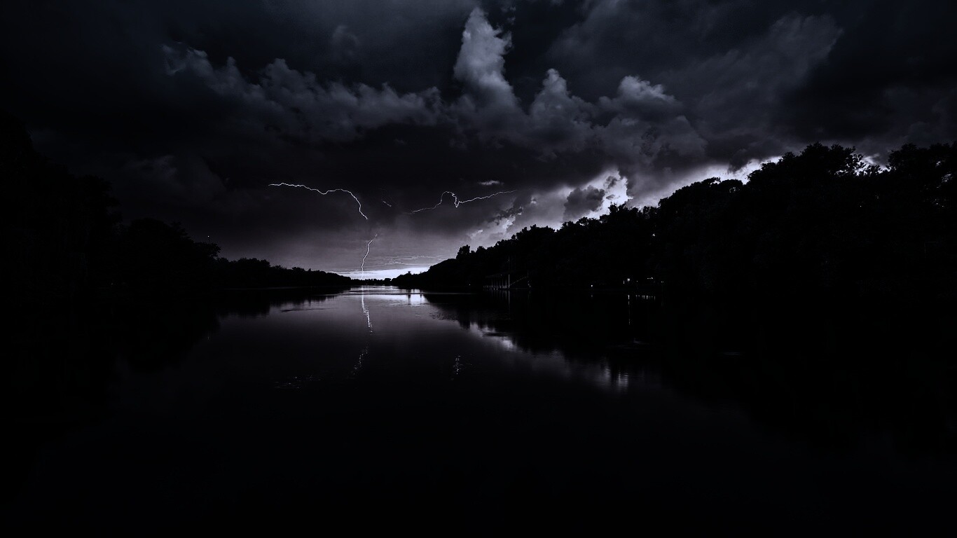 Молнии на фоне заката, стандартные обои mac обои