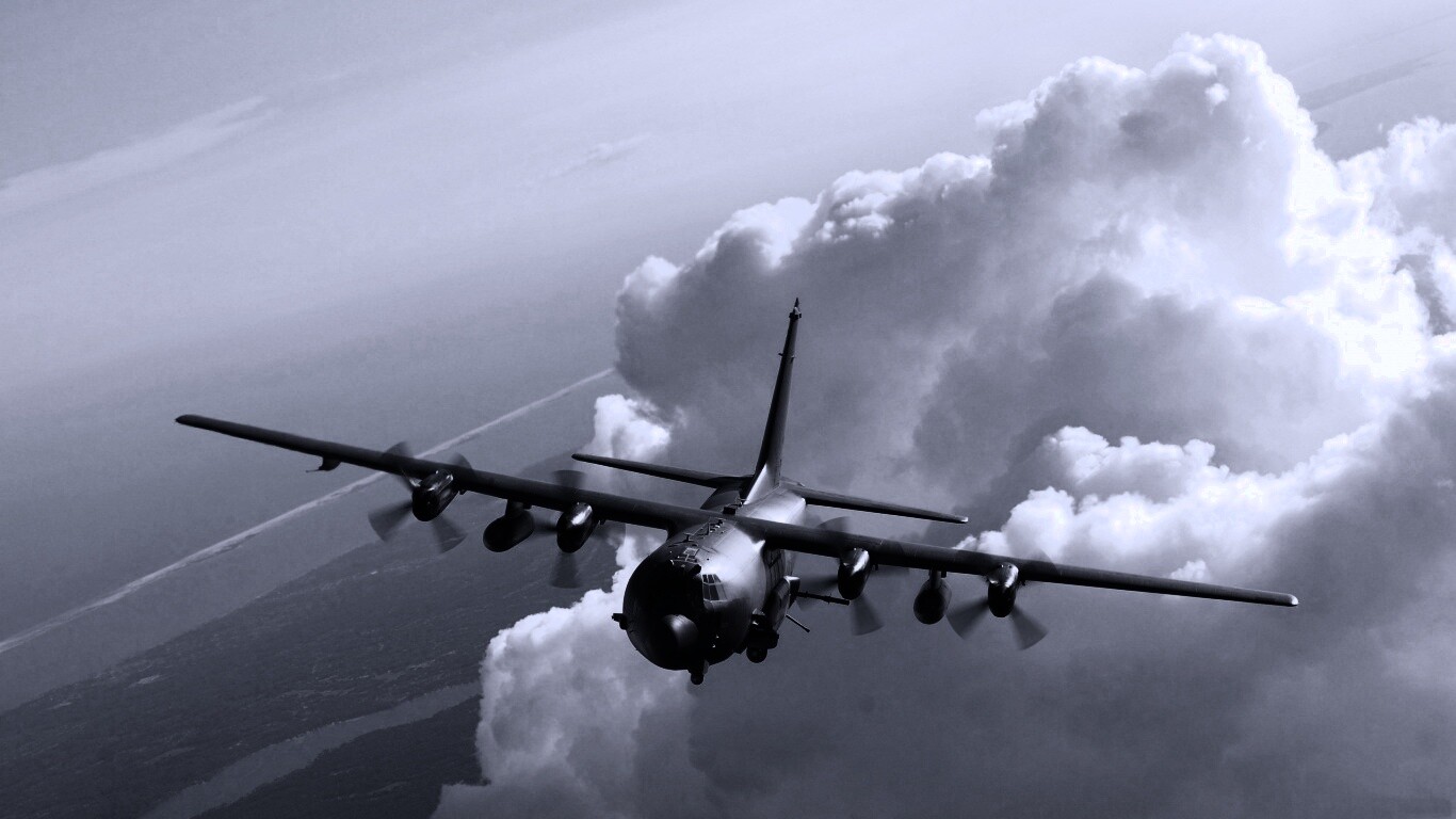 Самолет АС-130 обои