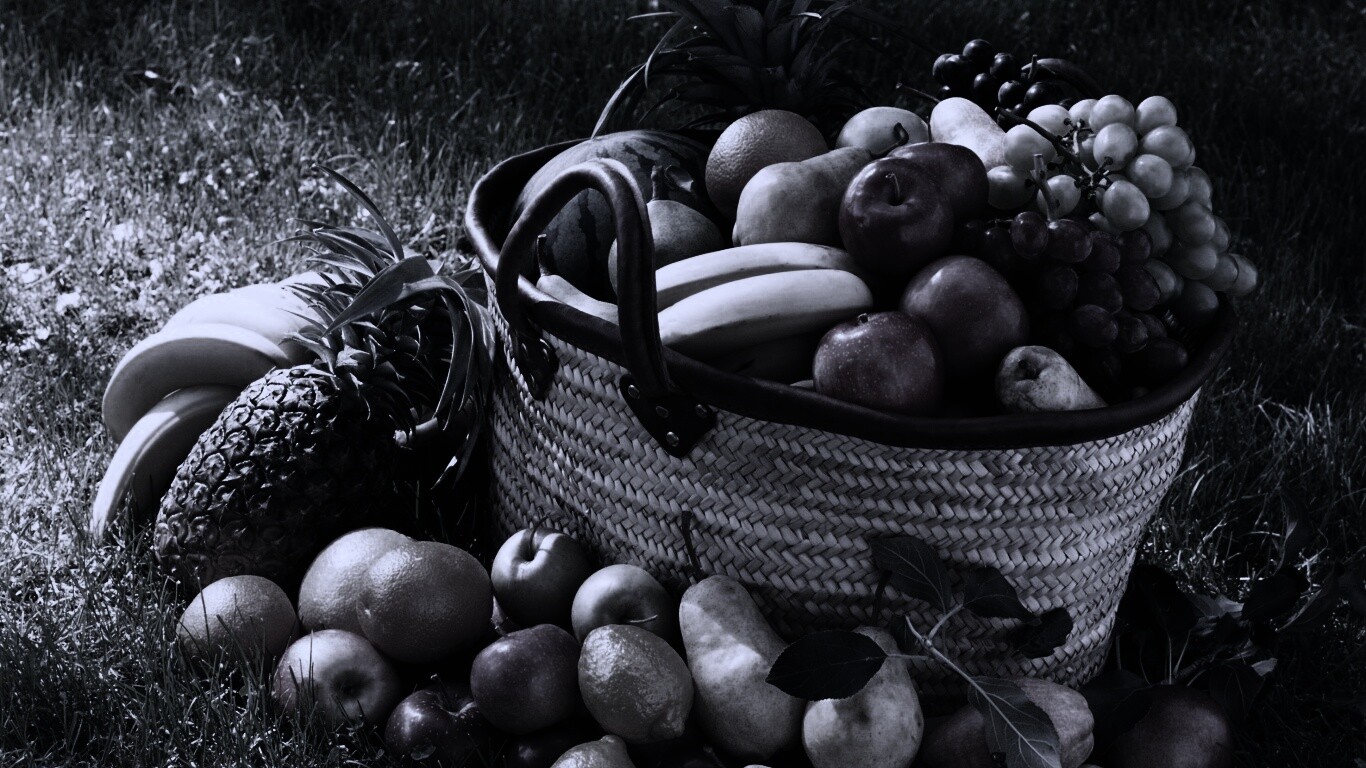 Корзина с фруктами обои