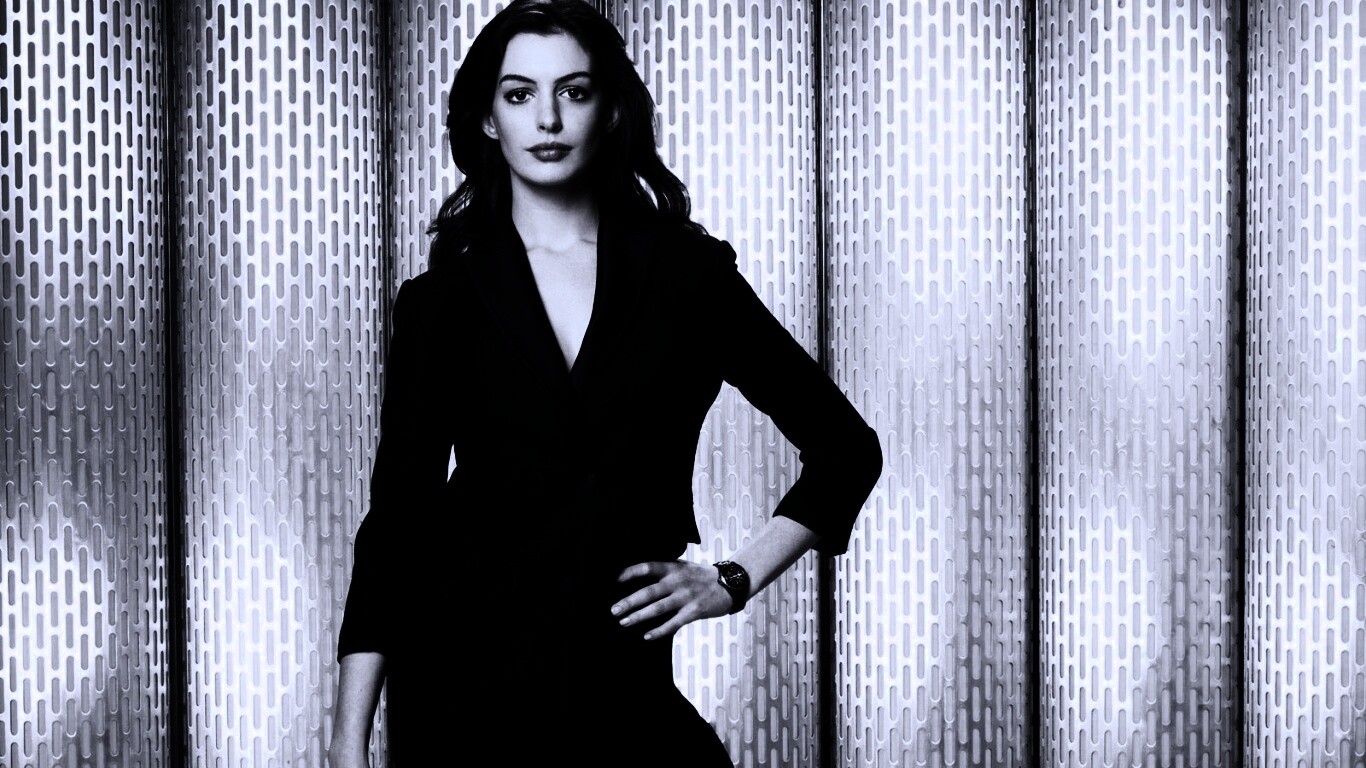 Anne Hathaway обои