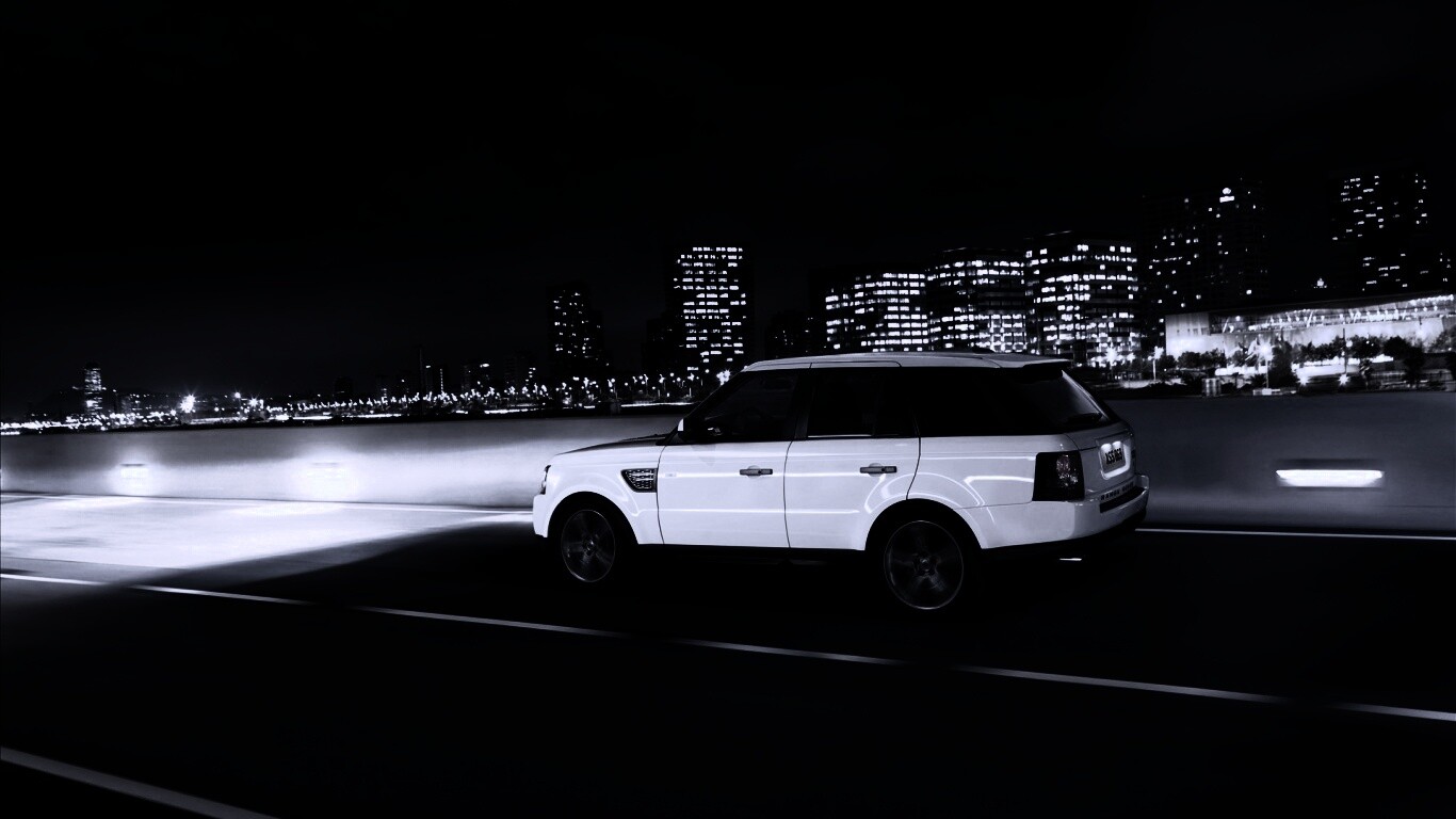 Рендж ровер на трассе обои